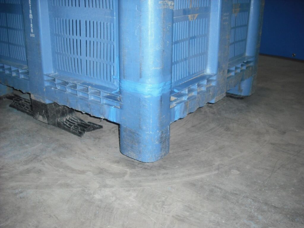 Box de palot de plástico reparado con el servicio de reparación de palots de mundobox.